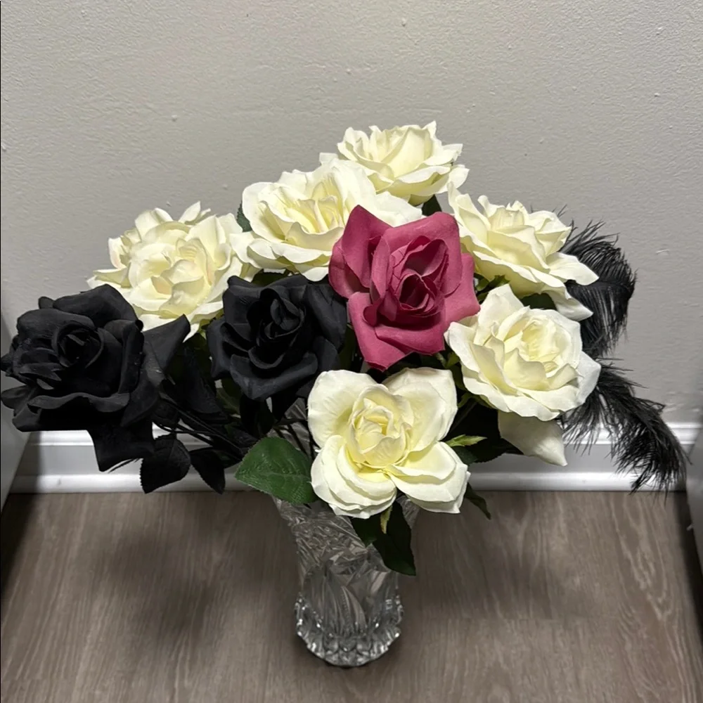 Elegant Floral Arrangement Black,White, Pink 11 branches of Roses